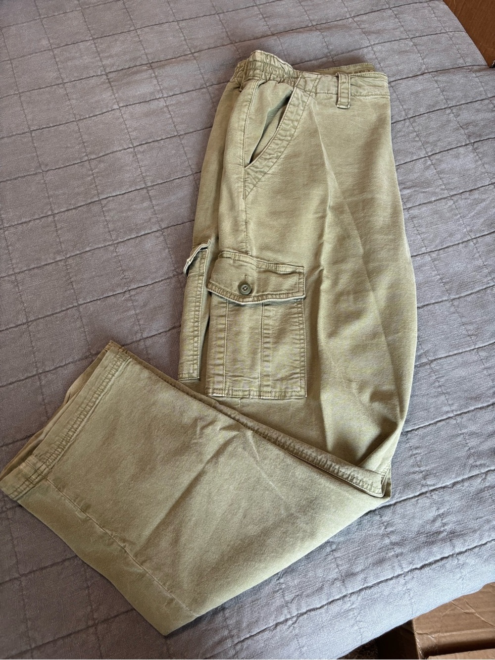 American Eagle Women’s Olive Cargo Pants - Casual Utility Style